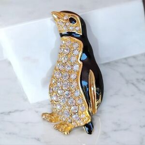 🐧 Swarovski Penguin Pin